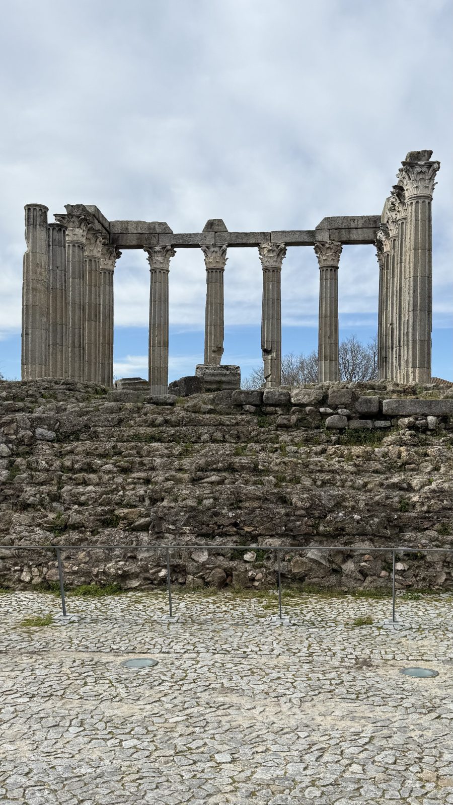 Templo Romano de Évora en el Alentejo, Portugal