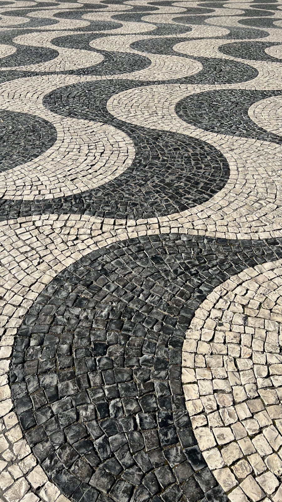 Calçada portuguesa en las calles de Lisboa