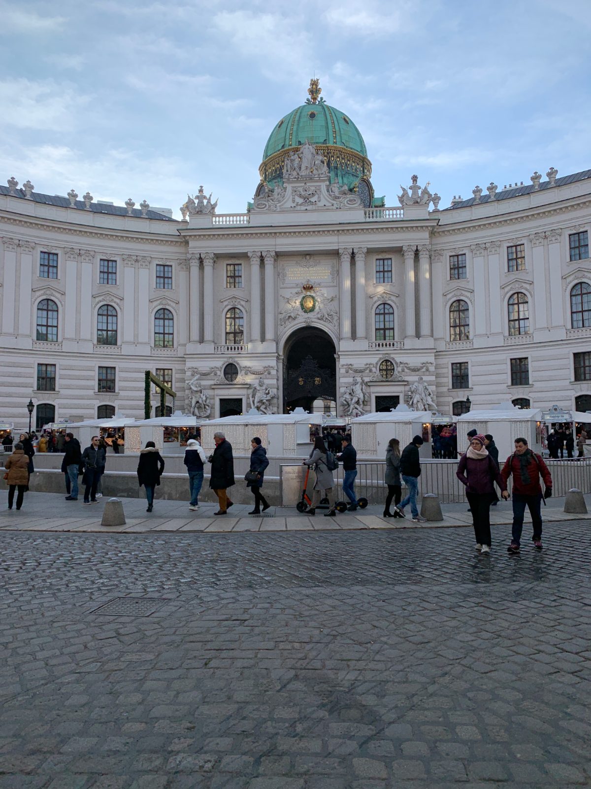 Palacio de Hofburg en el centro histórico de Viena