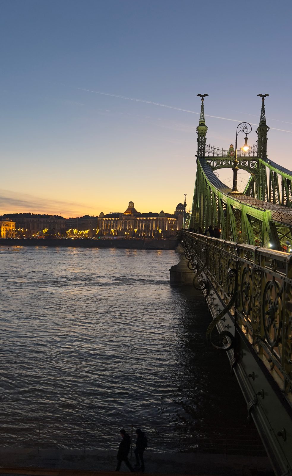 Atardecer sobre el Danubio desde el Puente de la Libertad, Budapest